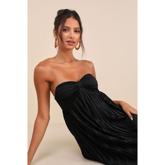 Lulus Whimsical Beauty Black Satin Plisse Strapless Maxi Dress Size Small Formal - Picture 3 of 10
